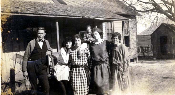 Sherman, Wanda, Patsy, Doyle, Grace, and Allie